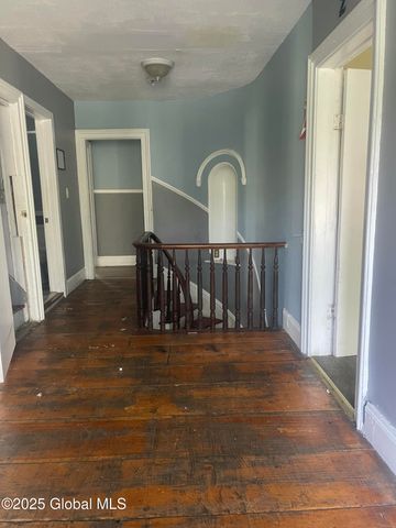 14318 Route 9W, New Baltimore, NY 12143