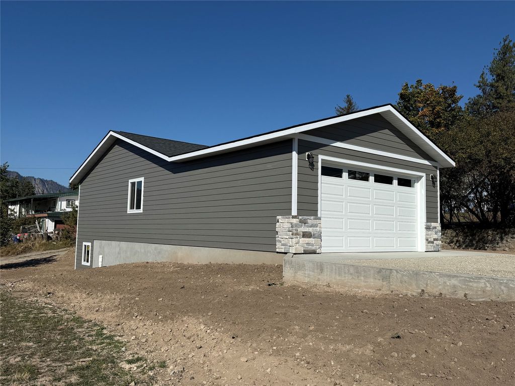 219 N Gallatin Street, Thompson Falls, MT 59873 photo 2