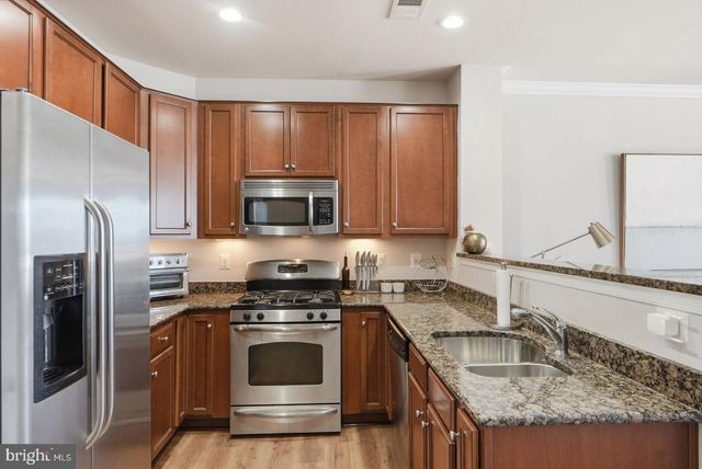 15839 JOHN DISKIN CIR, Woodbridge, VA 22191