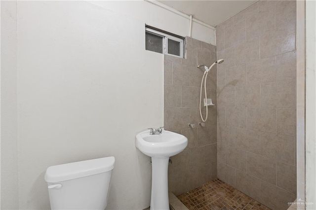 803 S New Mexico Street, Alton, TX 78573