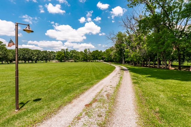 1511 Long Hollow Pike, Gallatin, TN 37066
