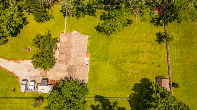 1511 Long Hollow Pike, Gallatin, TN 37066
