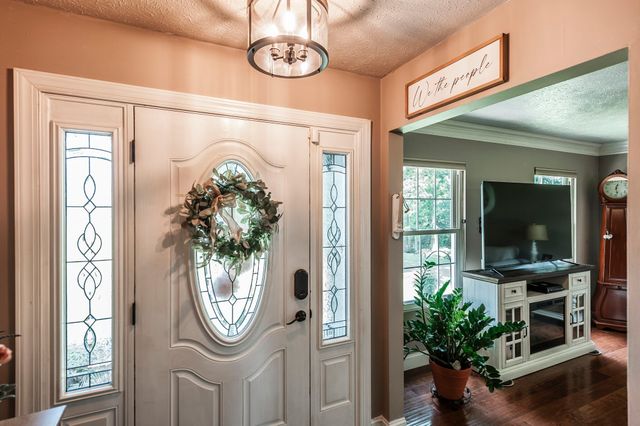 1511 Long Hollow Pike, Gallatin, TN 37066