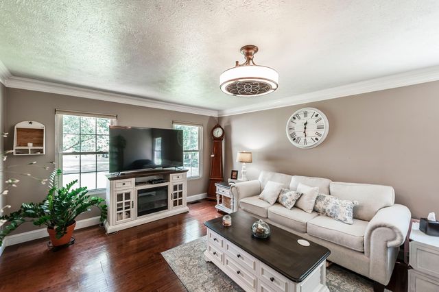 1511 Long Hollow Pike, Gallatin, TN 37066