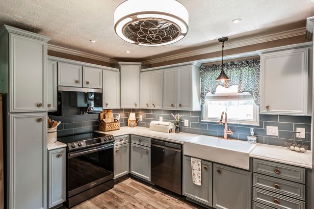 1511 Long Hollow Pike, Gallatin, TN 37066