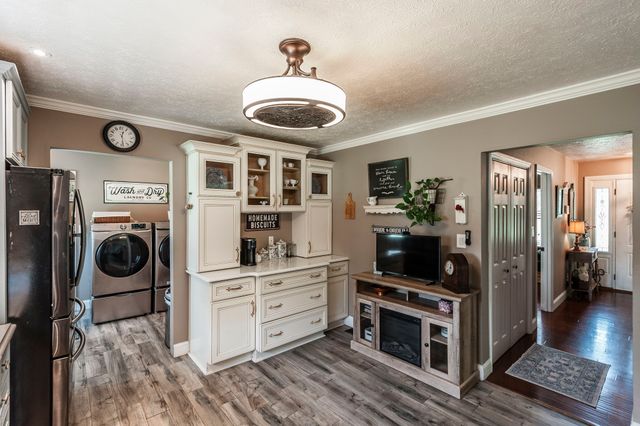 1511 Long Hollow Pike, Gallatin, TN 37066