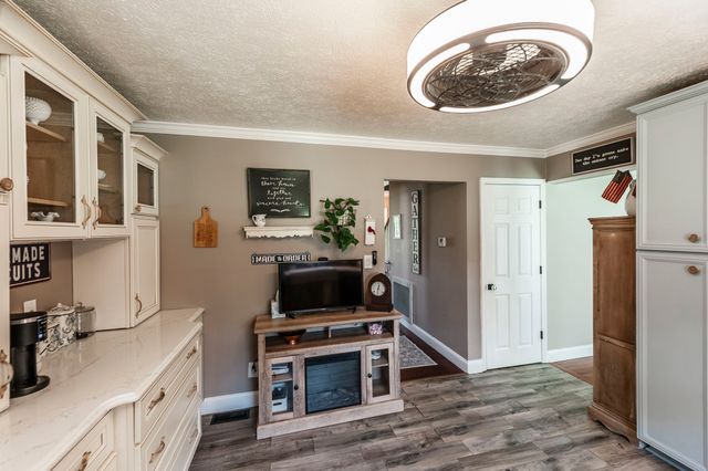 1511 Long Hollow Pike, Gallatin, TN 37066