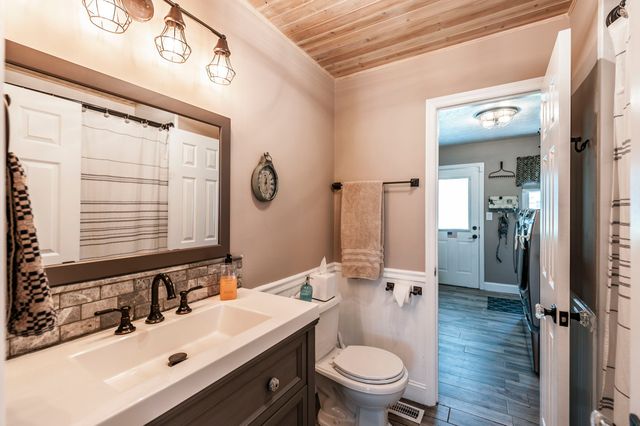 1511 Long Hollow Pike, Gallatin, TN 37066