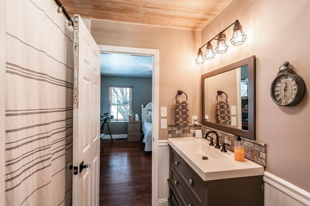 1511 Long Hollow Pike, Gallatin, TN 37066
