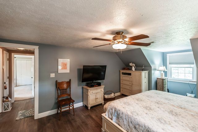 1511 Long Hollow Pike, Gallatin, TN 37066