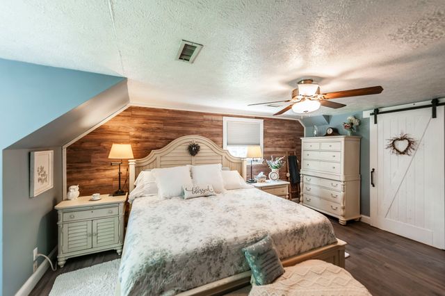 1511 Long Hollow Pike, Gallatin, TN 37066