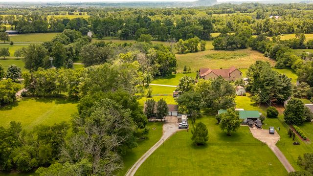 1511 Long Hollow Pike, Gallatin, TN 37066