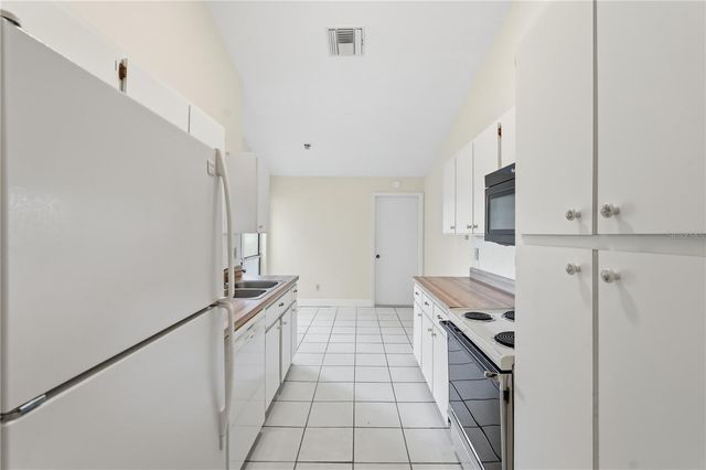 106 HUNTER COURT, Palm Harbor, FL 34684