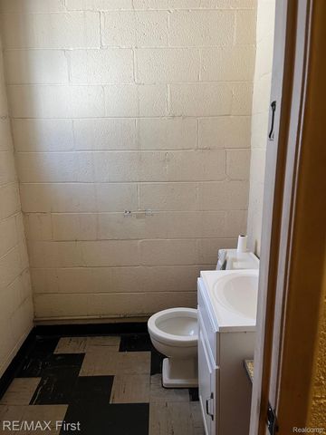 20477-20481 VAN DYKE Street, Detroit, MI 48234