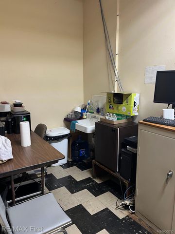 20477-20481 VAN DYKE Street, Detroit, MI 48234