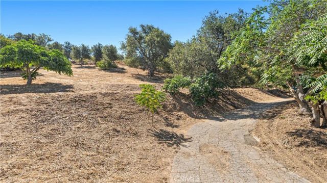 1194 Black Canyon, Simi Valley, CA 93063