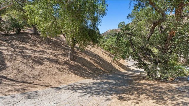 1194 Black Canyon, Simi Valley, CA 93063
