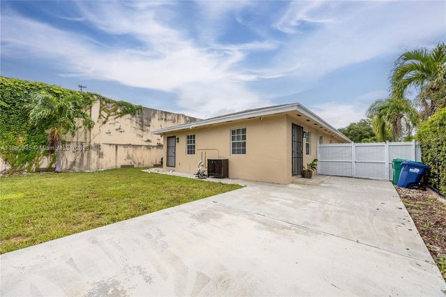 600 NW 99th St, Miami, FL 33150