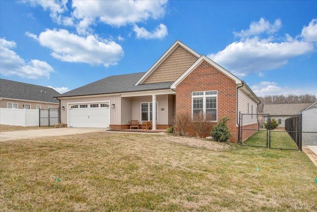 1270 Hupps Hill Lane, Forest, VA 24551