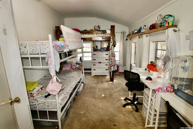 19231 Benton, Lytle, TX 78052