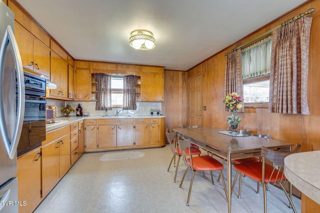 801 Mimosa Drive, Kingsport, TN 37660