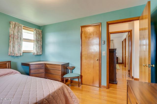 801 Mimosa Drive, Kingsport, TN 37660