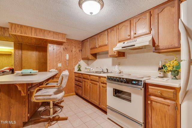 801 Mimosa Drive, Kingsport, TN 37660