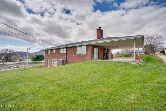 801 Mimosa Drive, Kingsport, TN 37660