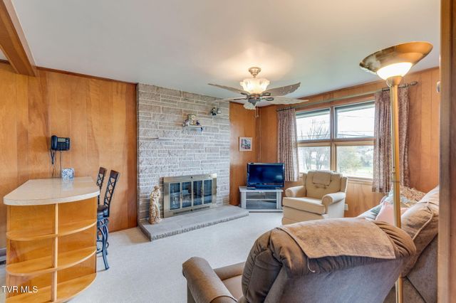 801 Mimosa Drive, Kingsport, TN 37660