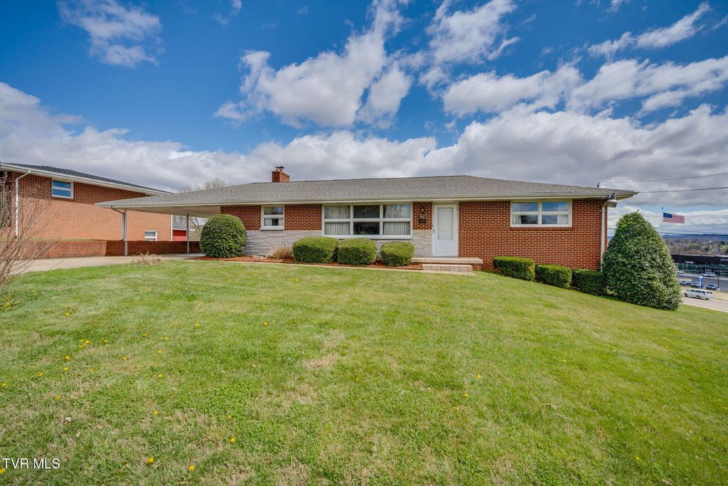 801 Mimosa Drive, Kingsport, TN 37660