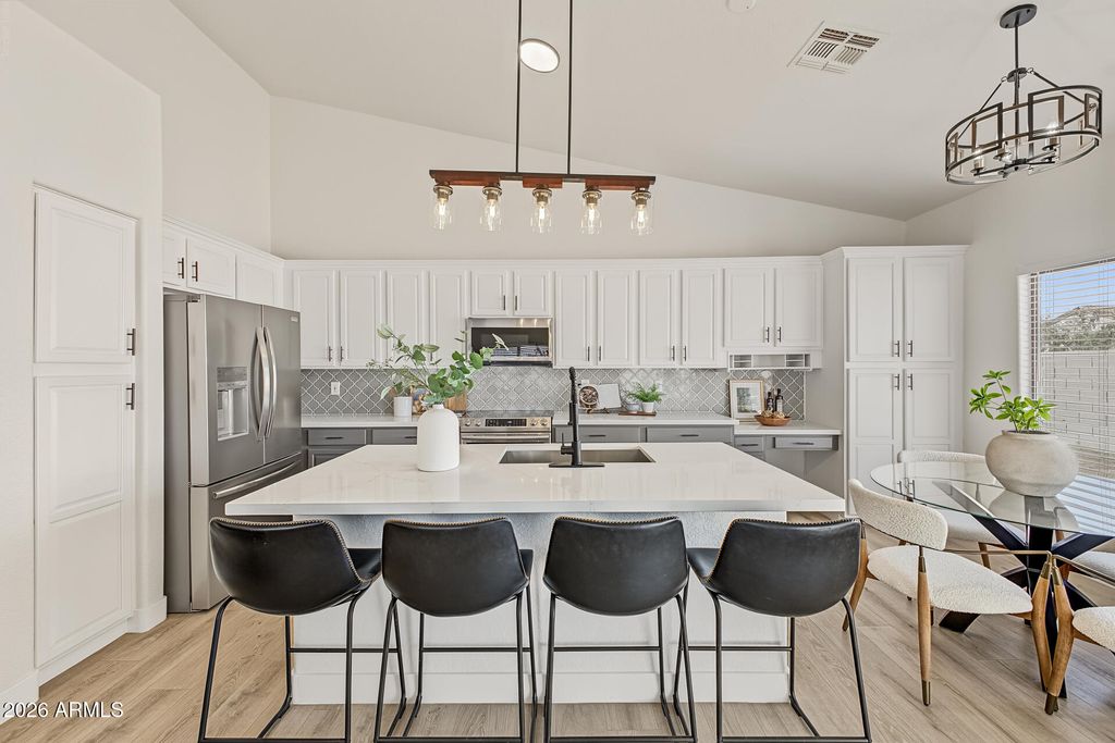 10416 E EDGEWOOD Avenue, Mesa, AZ 85208 — exterior