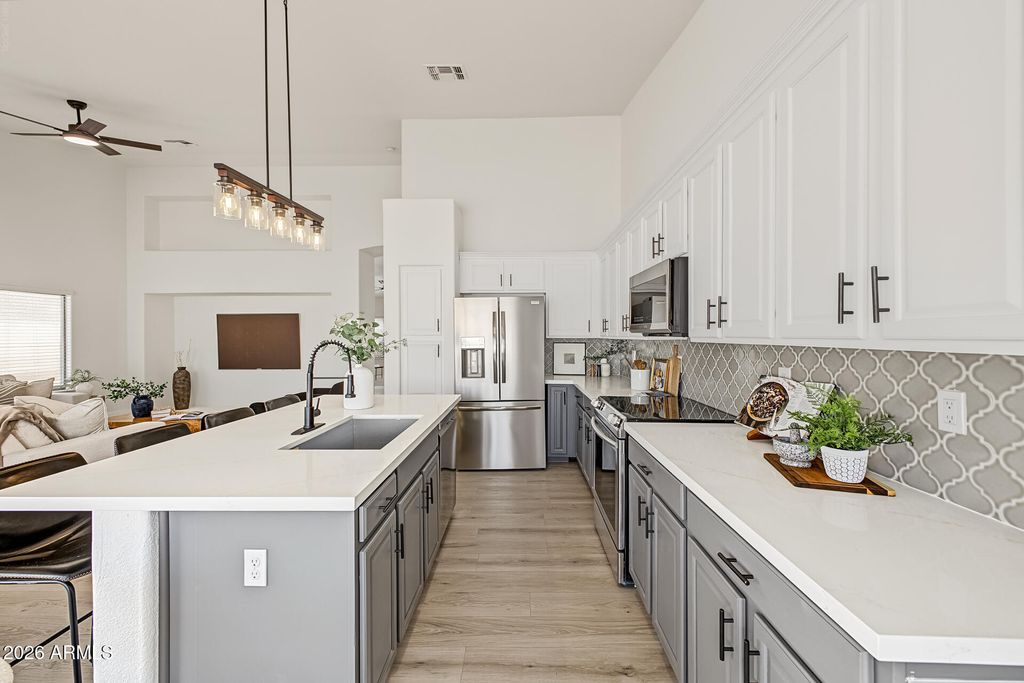 10416 E EDGEWOOD Avenue, Mesa, AZ 85208 — photo 5
