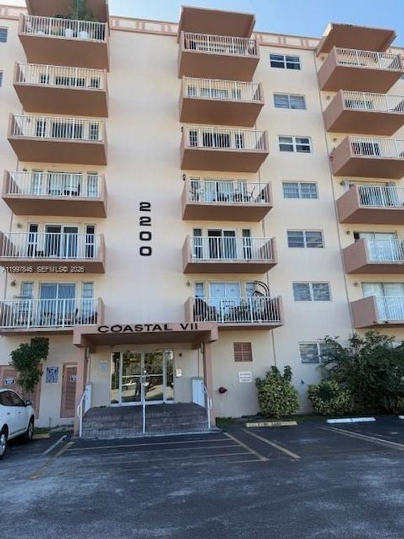 2200 E Hallandale Beach Boulevard 109, Hallandale Beach, FL 33009
