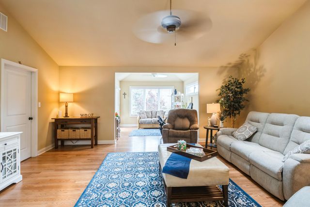 10689 Arbor Lane, St. John, IN 46373