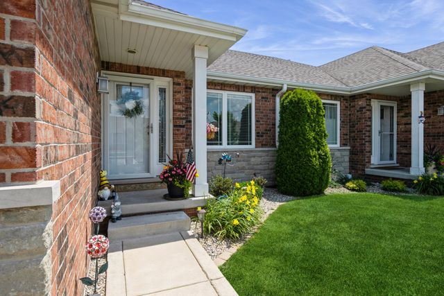 10689 Arbor Lane, St. John, IN 46373