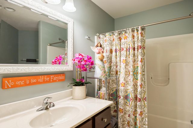 10689 Arbor Lane, St. John, IN 46373