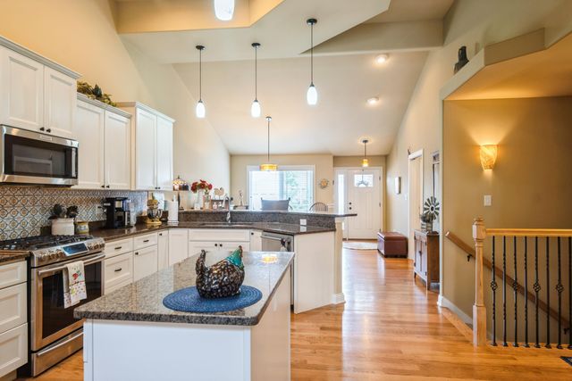 10689 Arbor Lane, St. John, IN 46373