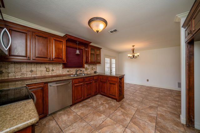 3715 Pratt D, Longview, TX 75604