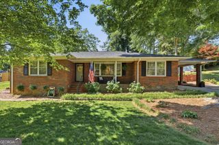 1338 Northwood Circle NE, Gainesville, GA 30501