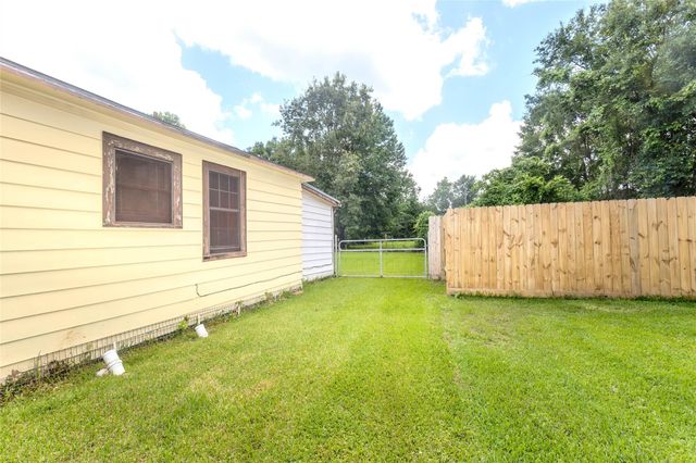 165 County Road 2359, Liberty, TX 77575