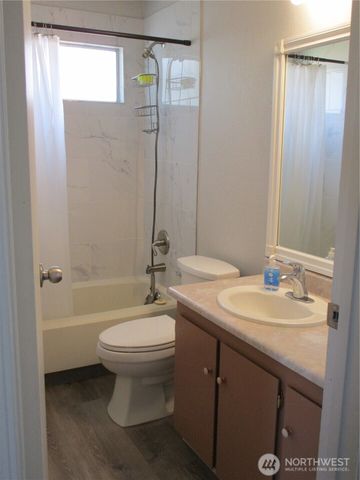 26018 191st Place SE, Covington, WA 98042