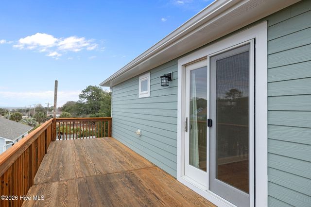 7118 Archers Creek Drive, Emerald Isle, NC 28594