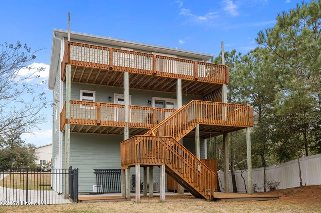 7118 Archers Creek Drive, Emerald Isle, NC 28594