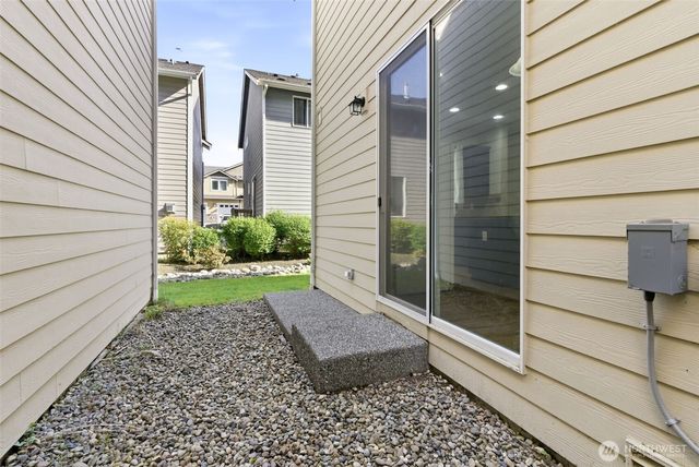 1569 NE Fontaine Way, Poulsbo, WA 98370