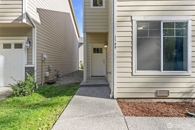 1569 NE Fontaine Way, Poulsbo, WA 98370