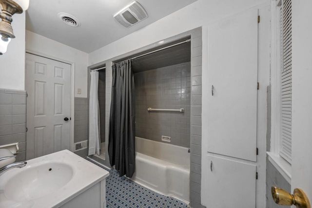 304 JACOB STREET, Green Bay, WI 54302