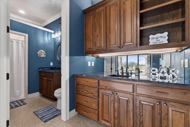 790 Bones Chapel Road, Whitesboro, TX 76273