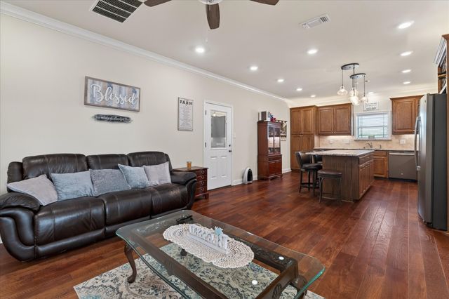 790 Bones Chapel Road, Whitesboro, TX 76273