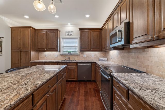 790 Bones Chapel Road, Whitesboro, TX 76273