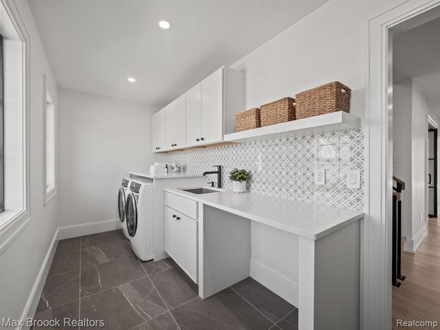 667 Oak Avenue, Birmingham, MI 48009